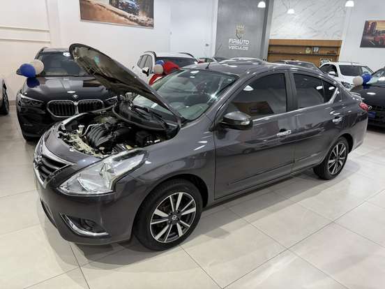 NISSAN-VERSA-2018