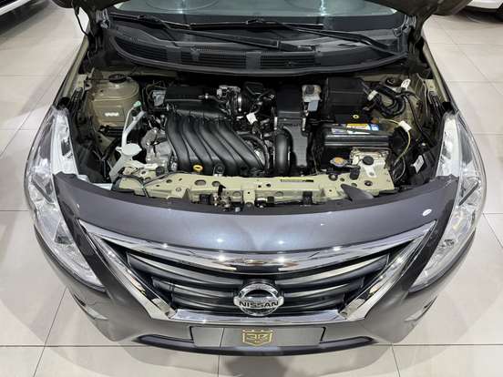 NISSAN-VERSA-2018