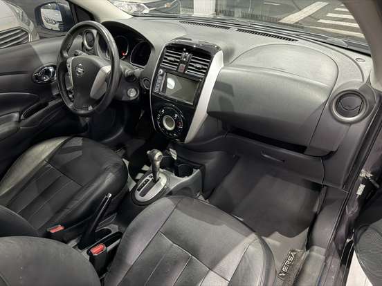 NISSAN-VERSA-2018