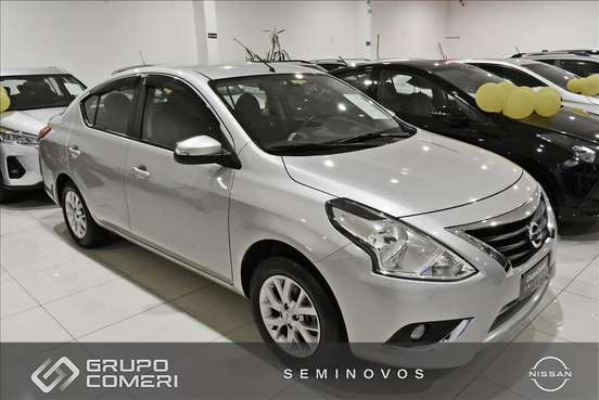 NISSAN-VERSA-2019