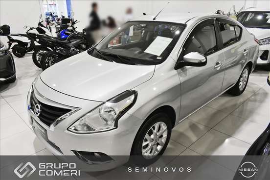NISSAN-VERSA-2019