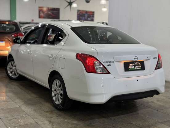 NISSAN-VERSA-1.6 16V FLEXSTART SV 4P XTRONIC NISSAN-VERSA-2016