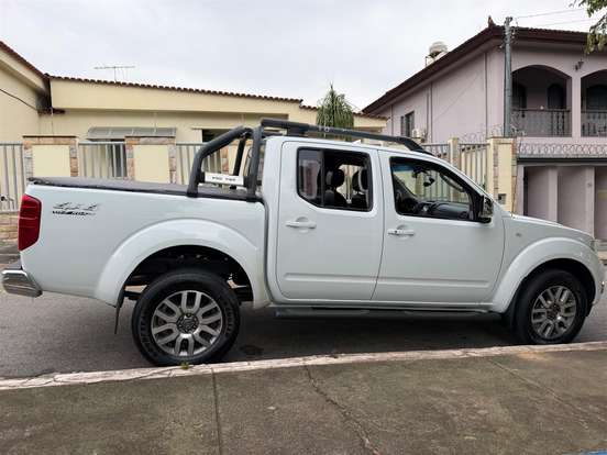 NISSAN-FRONTIER-2.5 SL 4X4 CD TURBO ELETRONIC DIESEL 4P AUTOMÁTICO NISSAN-FRONTIER-2016