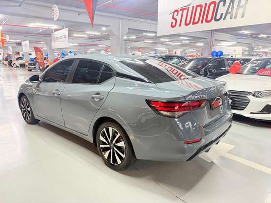 NISSAN-SENTRA-2025