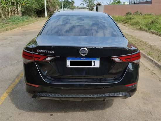NISSAN-SENTRA-2023