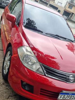 NISSAN-TIIDA-2011