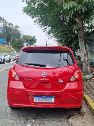 NISSAN-TIIDA-2011