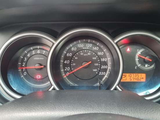 NISSAN-TIIDA-2011