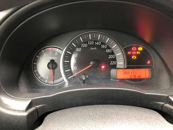 NISSAN-VERSA-2019