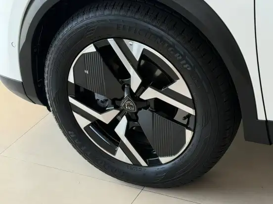 PEUGEOT-2008-2025