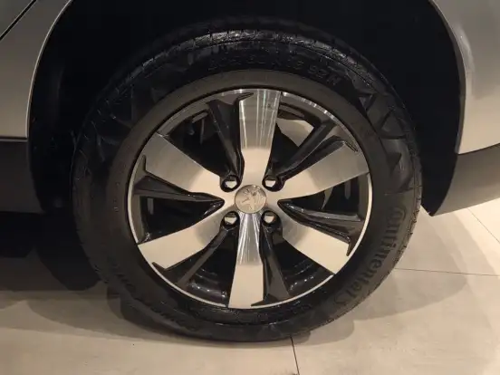 PEUGEOT-2008-2017