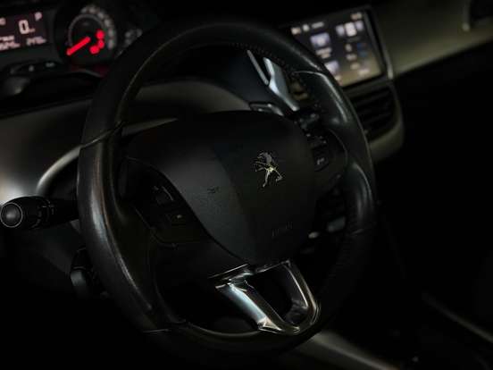 PEUGEOT-2008-2015