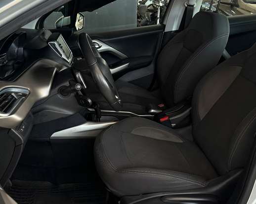 PEUGEOT-2008-2015