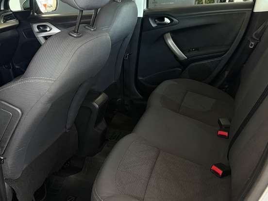 PEUGEOT-2008-1.6 16V FLEX ALLURE 4P AUTOMÁTICO PEUGEOT-2008-2015