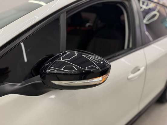 PEUGEOT-2008-2019