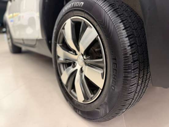 PEUGEOT-2008-2019