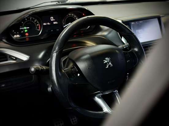 PEUGEOT-2008-2015