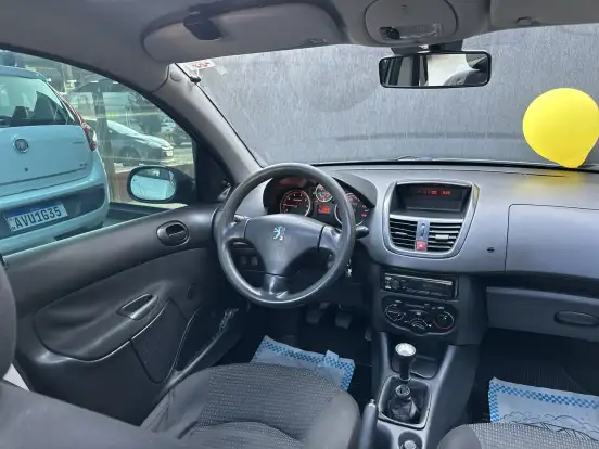 PEUGEOT-207-2012