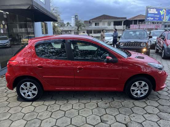 PEUGEOT-207-2013