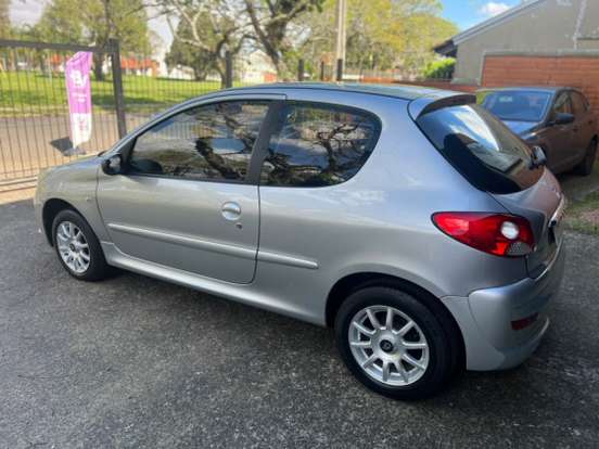 PEUGEOT-207-2012