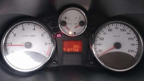 PEUGEOT-207-2012