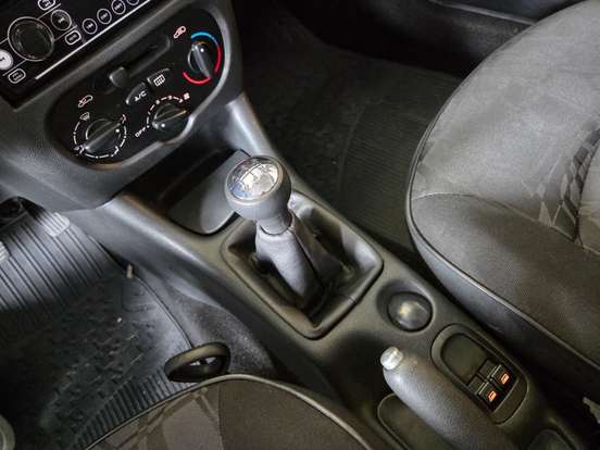 PEUGEOT-207-2010