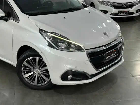 PEUGEOT-208-2016