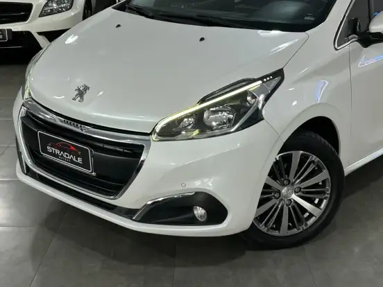 PEUGEOT-208-2016