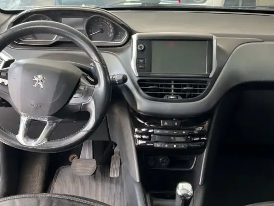 PEUGEOT-208-1.6 GRIFFE 16V FLEX 4P MANUAL PEUGEOT-208-2014