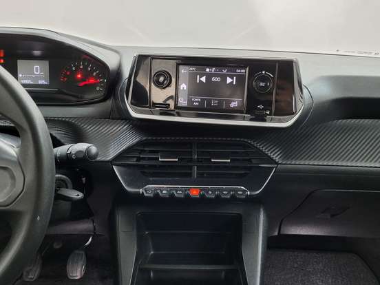 PEUGEOT-208-2023