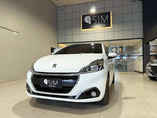 PEUGEOT-208-2018