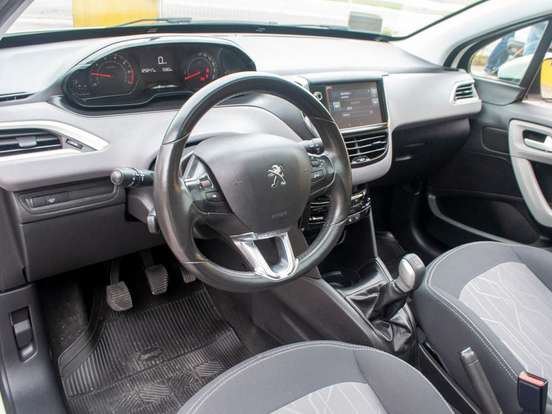 PEUGEOT-208-1.2 ALLURE 12V FLEX 4P MANUAL PEUGEOT-208-2016