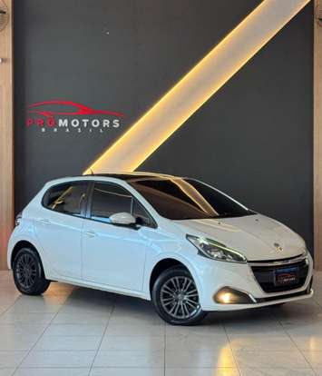 PEUGEOT-208-2018