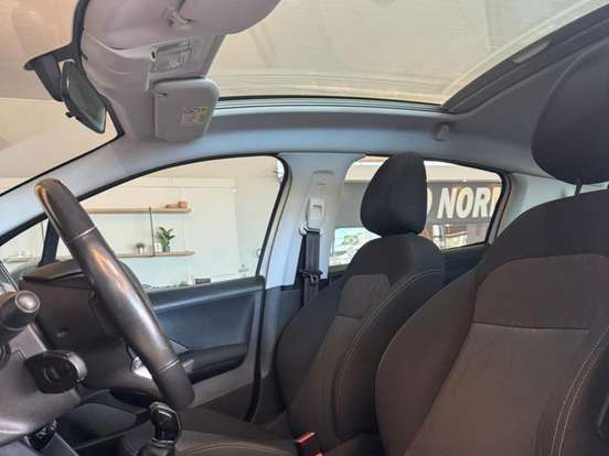 PEUGEOT-208-1.2 ALLURE 12V FLEX 4P MANUAL PEUGEOT-208-2018