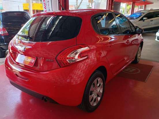 PEUGEOT-208-2014
