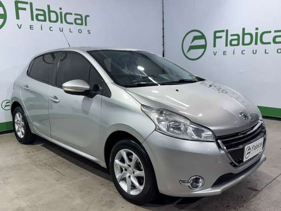 PEUGEOT-208-2015