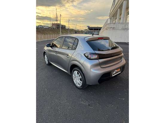 PEUGEOT-208-2022