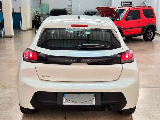 PEUGEOT-208-2022