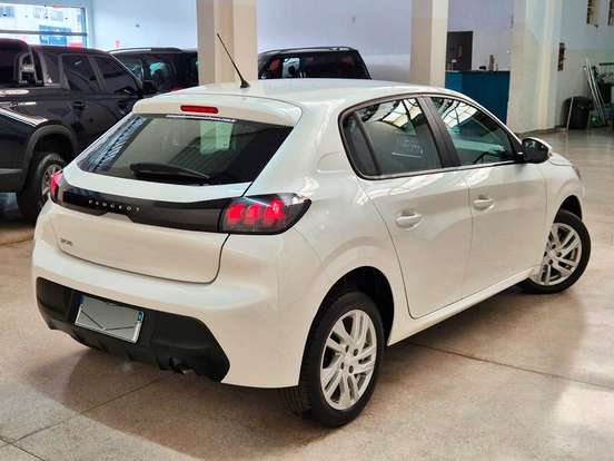 PEUGEOT-208-2022