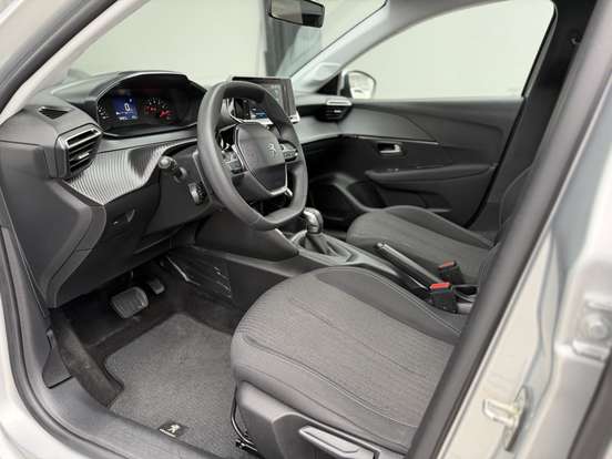 PEUGEOT-208-2020