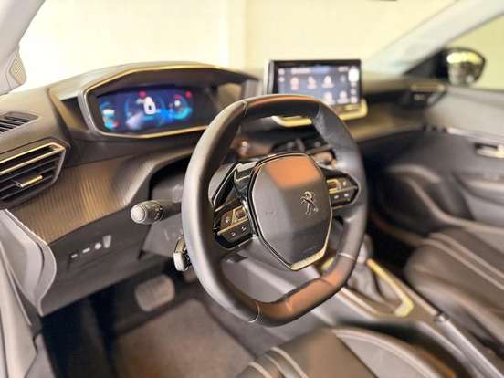 PEUGEOT-208-2022