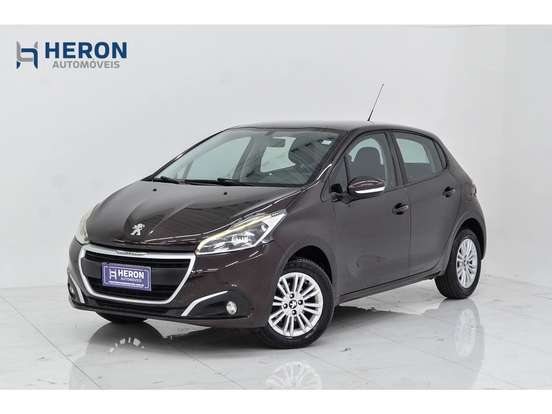PEUGEOT-208-2018