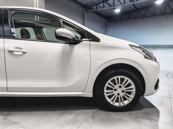PEUGEOT-208-1.6 ALLURE 16V FLEX 4P AUTOMÁTICO PEUGEOT-208-2016