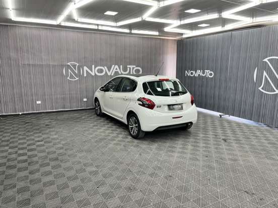 PEUGEOT-208-1.6 GRIFFE 16V FLEX 4P AUTOMÁTICO PEUGEOT-208-2017