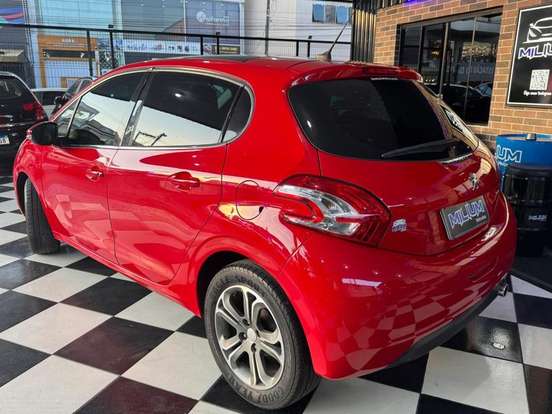 PEUGEOT-208-2014