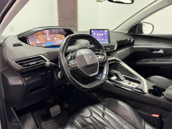 PEUGEOT-3008-2019