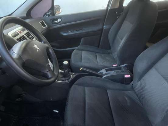 PEUGEOT-307-2009