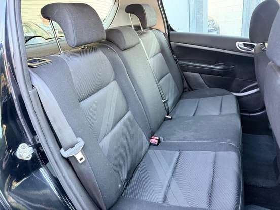 PEUGEOT-307-2011
