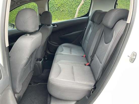 PEUGEOT-308-1.6 ALLURE BUSINESS THP 16V FLEX 4P AUTOMÁTICO PEUGEOT-308-2017