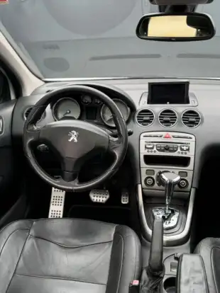 PEUGEOT-308-2012
